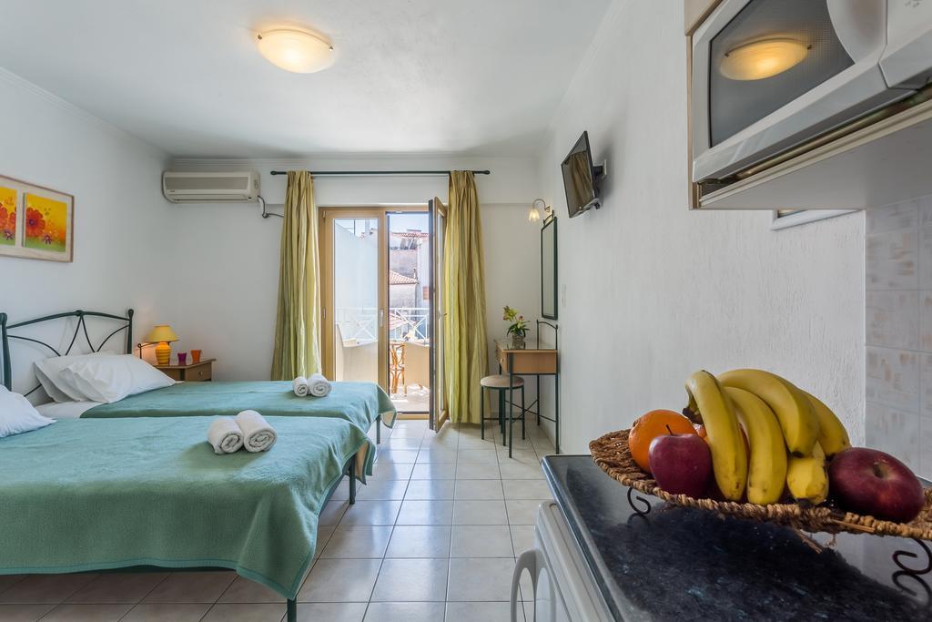 Ritsa Studios Skiathos Town Ngoại thất bức ảnh